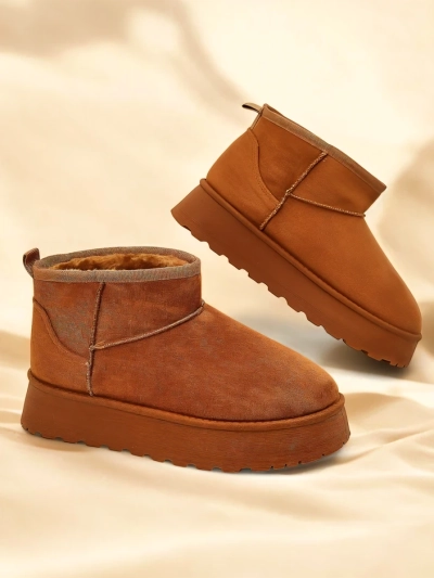 Royalfashion Lühikesed kingad, mis meenutavad naiste lume saapaid Fortesse