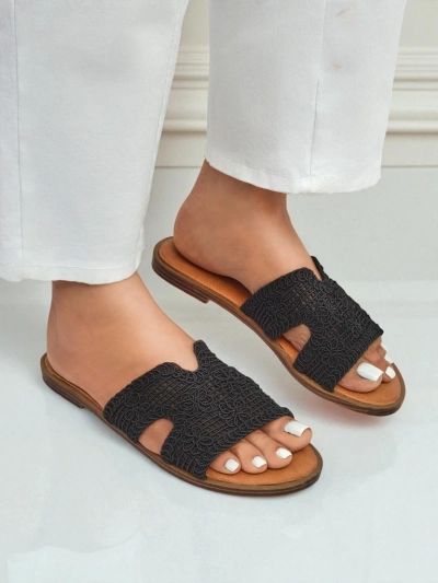 Rpyalfashion Women's sandals with a decorative strap Braida