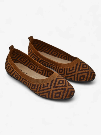 Royalfashion Women’s fabric ballet flats with geometric print Metric