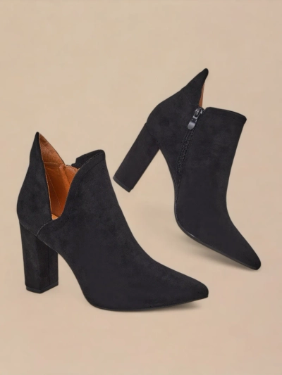 Black boots with cut from Alania - Footwear