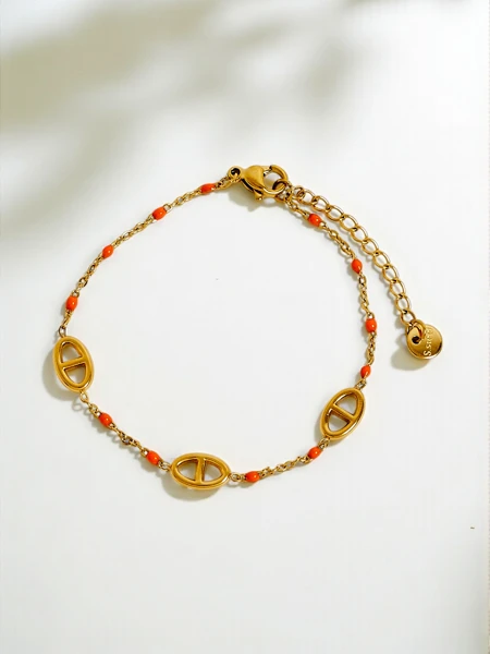 Aurelia Perseus – elegantne geomeetrilise motiiviga kullatud käevõru