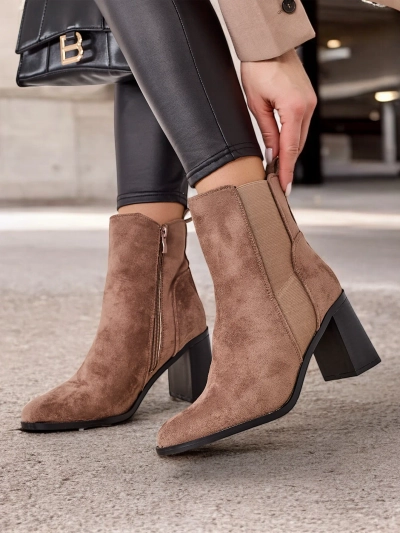 Royalfashion Kvinnene sine ankelføtter på en hæl Enotto