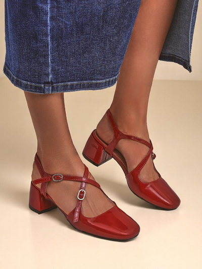 Royalfashion Женские туфли-лодочки на низком каблуке с декоративными ремешками Lollita