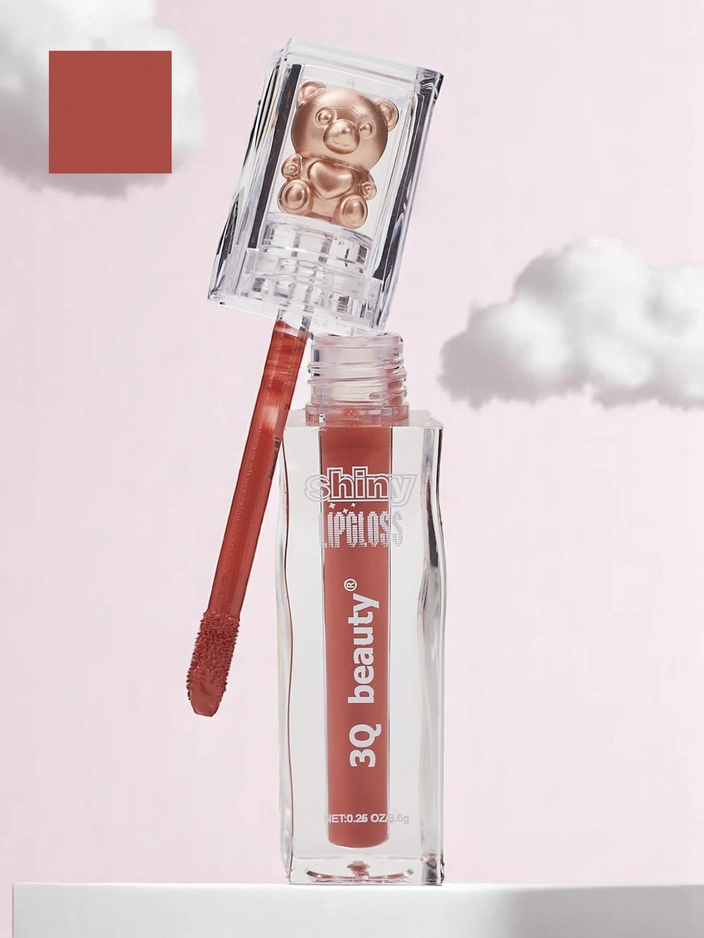 Lipstick in the color Fluffy RoseWood