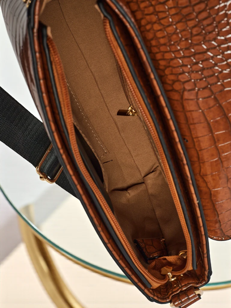 Lakitud väike naiste öko-nahast käekott Panthere Mist