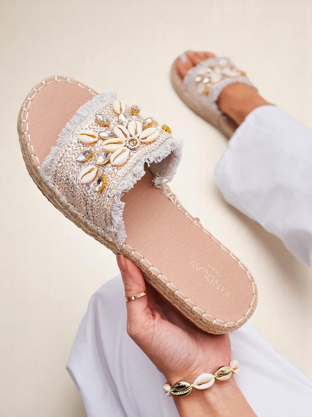 Royalfashion Perseida women's sandals silver with shells on a flat sole