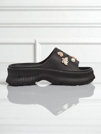Royalfashion Women's rubber slippers with Slash Glam decorations