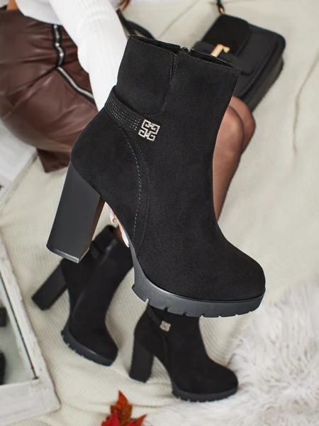 Женские ботильоны Zavrina из эко-замши на каблуке-столбике