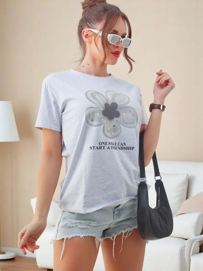 Женская хлопковая футболка Royalfashion с цветком