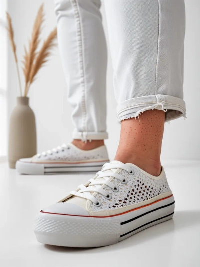 Женские перфорированные кроссовки Royalfashion Nizzet