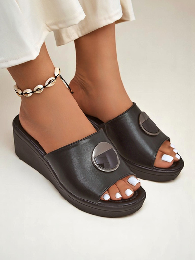 Royalfashion Женские босоножки на танкетке Elira