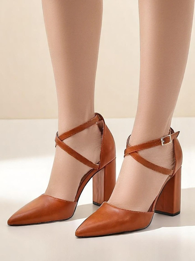 Royalfashion Women's pumps with crossed straps Eurolias