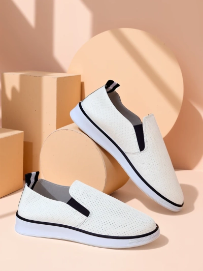 Royalfashion Women's perforated sports shoes Musio