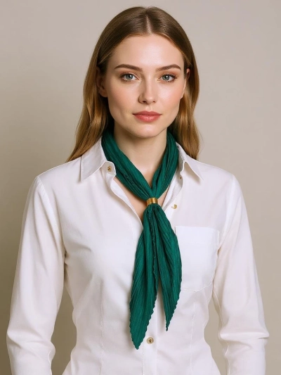 Apollonia Verde – Green Pleated Polyester Women's Scarf Eleganza