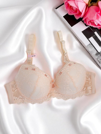 Royalfashion Women's padded bra with lace Delicate Grace