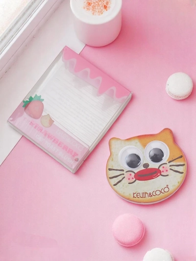 Kevin&Coco Cat Toast Blush Pressed Blush Strawberry