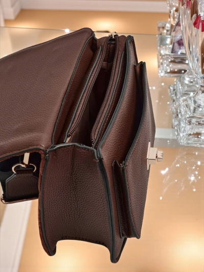 Väike naiste öko-nahast käekott Esmira