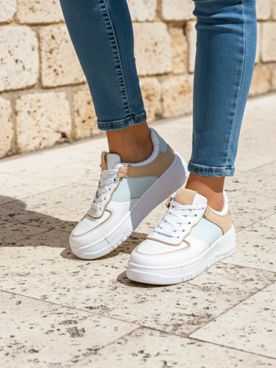 Öko-nahast Aristea Azzurro naiste tennised tasasel 4 cm tallal