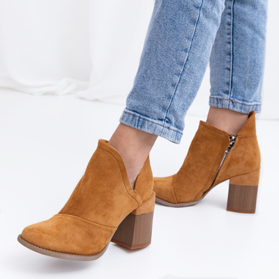 Women's boots with camel cut-outs Plinara - Footwear