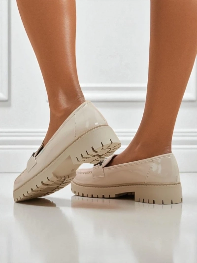 Naiste beežid madala kontsaga kunstnahast Atena loaferid