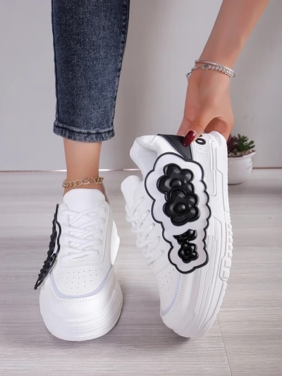 Royalfashion Naiste Sneakers Dekoratiivse Ülaosaga Nendales