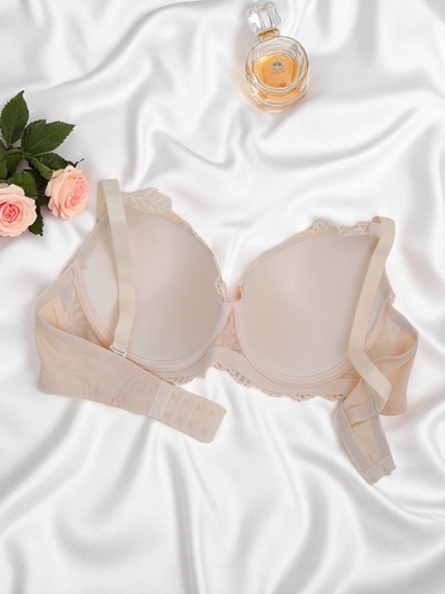 Royalfashion Women's padded bra with lace Delicate Grace