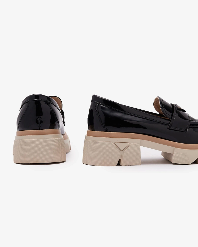 Lacquered women's black moccasins with decoration Sarix - Footwear