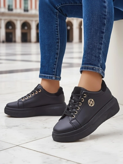Женские кроссовки Erato Nero на платформе из экокожи 5 см