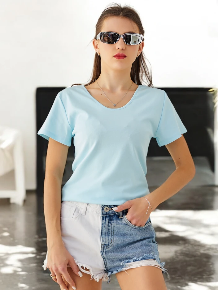 Royalfashion Women's cotton t-shirt with lace on the back