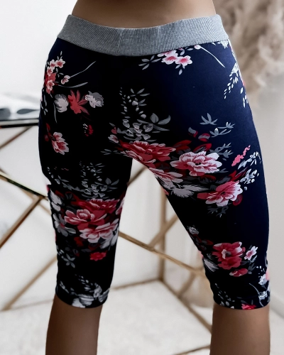 Royalfashion Navy blue women's 3/4 shorts with red flowers PLUS SIZE