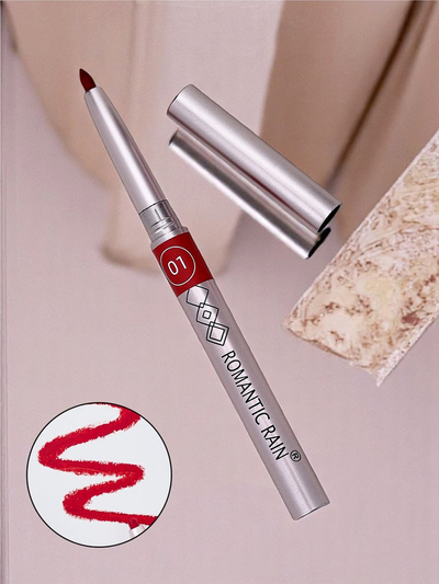 Lip pencil in the color Peach Pie