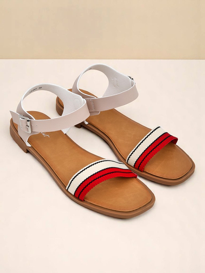 Royalfashion Женские сандалии на плоской подошве Naya