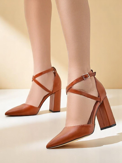 Royalfashion Women's pumps with crossed straps Eurolias