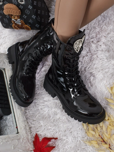 Lakitud paeltega naiste poolsaapad Emelune