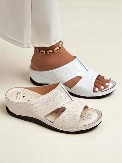 Royalfashion Женские шлепанцы на толстой подошве Nova Step