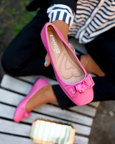 Женские розовые балеринки с украшением на носу Caxien- Footwear