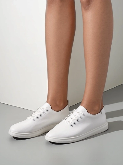 Royalfashion Women's openwork sneakers Tareb