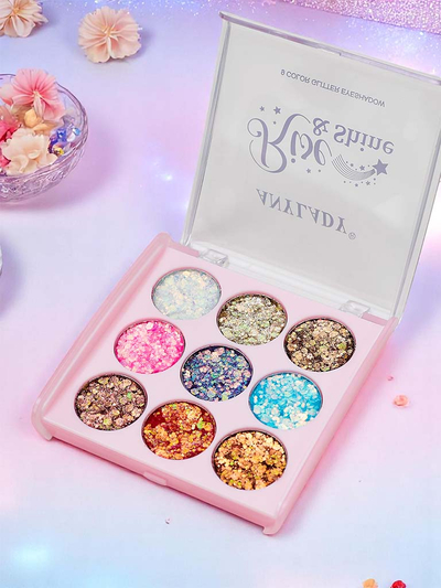 Palette of 9 glitter eyeshadows