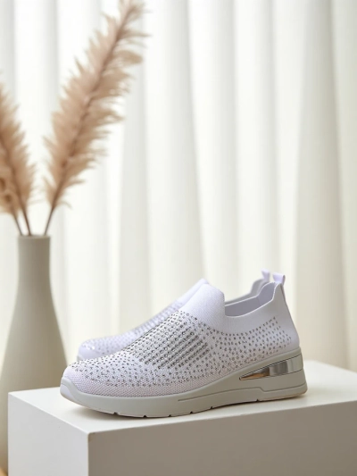 Royalfashion Slip-on naiste puksiirkinnastega tossud lilledega Qelavise