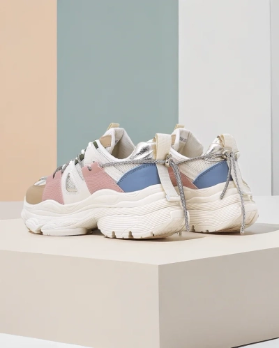 Женские кроссовки Royalfashion на более толстой подошве Reterri