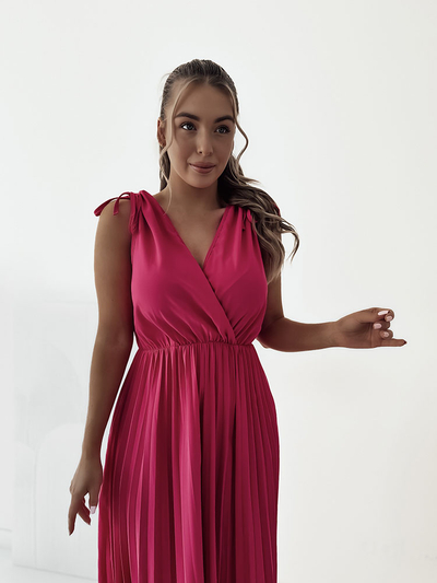 Royalfashion Naiste plisseeritud midi-kleit
