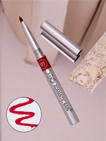 Lip pencil in the color Peach Pie