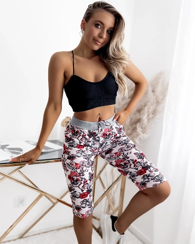 Royalfashion Women's patterned 3/4 shorts in gray-red PLUS SIZE