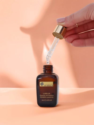 LUXELUX Niisutav Essence näole 30ml