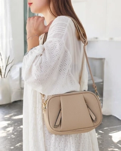 light brown || Light beige || orange