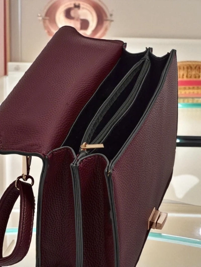 Väike naiste kunstnahast käekott Karelia