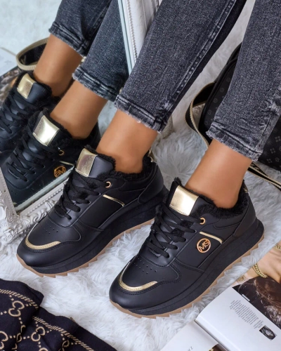 Royalfashion Утепленные женские кроссовки с мехом Boris