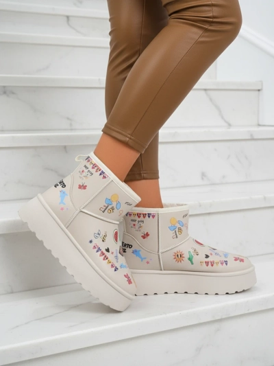 Lemuria Boots - Cream Doodle Snow Boots on a Thick Sole Furrini