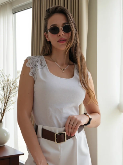 Royalfashion puuvillane naiste T-särk pitsvarrukatega