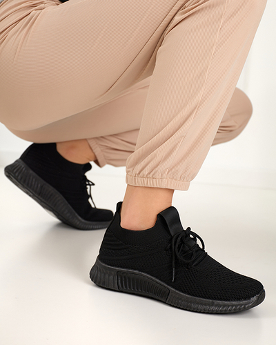 Черные женские кроссовки Merisal